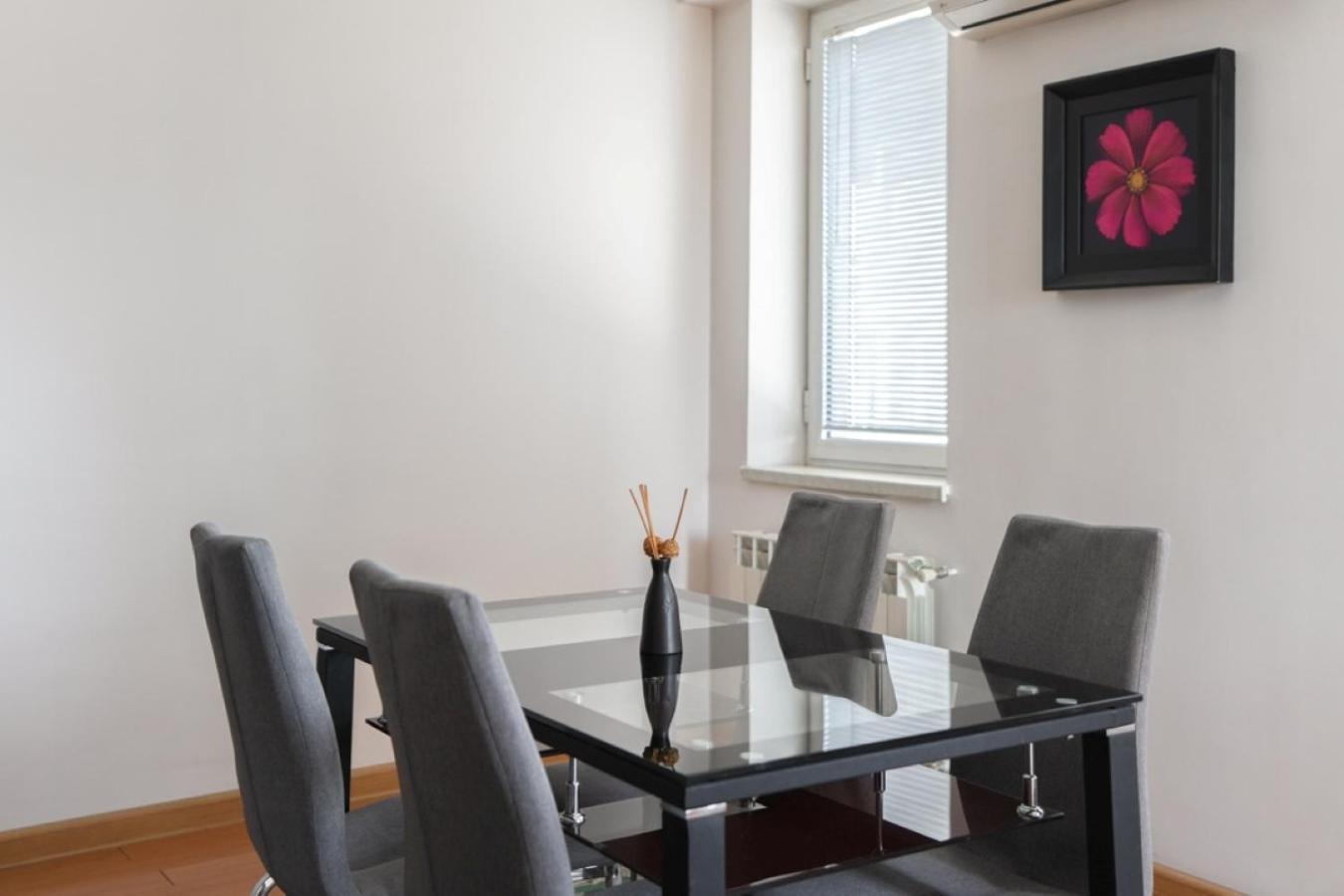 Ris Central Apartments Ереван Екстериор снимка